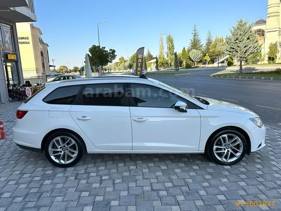 Seat Leon 1.6 TDI Sport Tourer Style Image 1